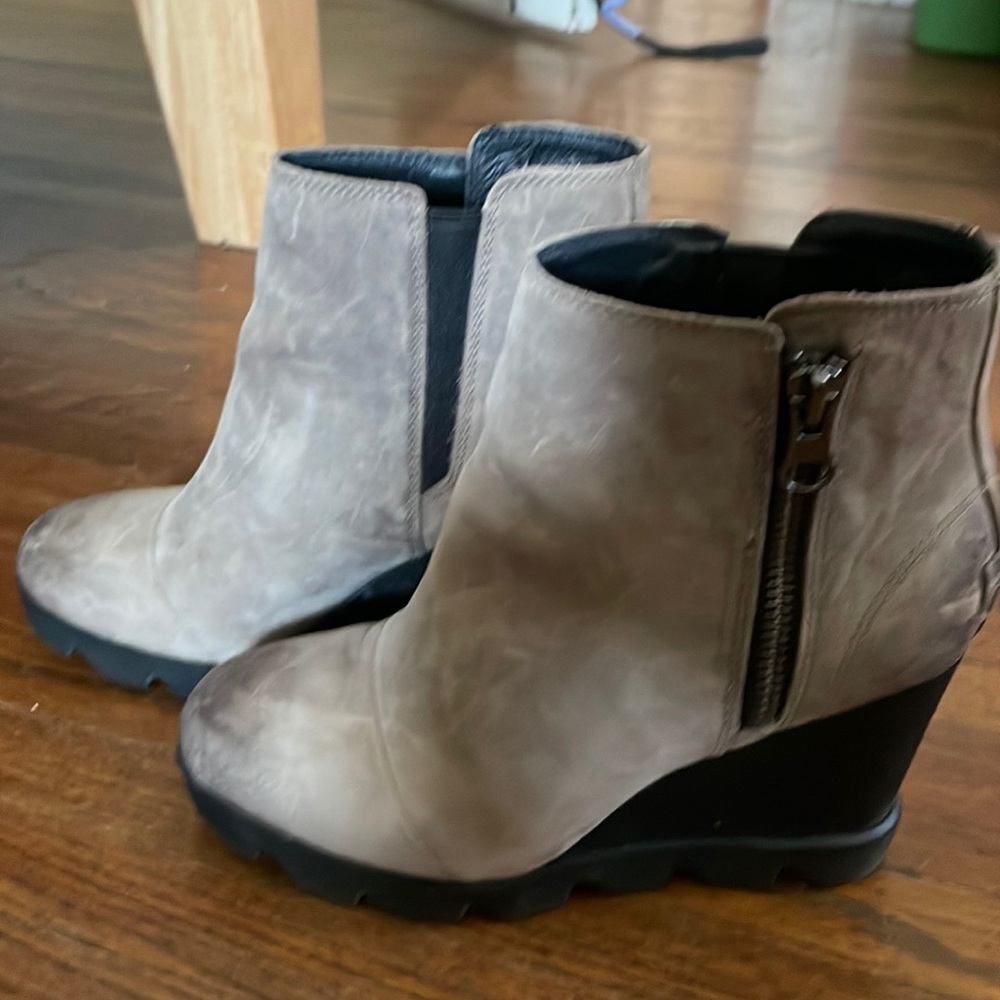 Sorel wedge booties